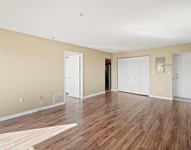 406 S Cedar Avenue - Photo Thumbnail 24