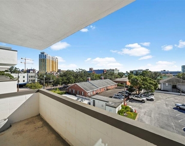 406 S Cedar Avenue - Photo Thumbnail 3