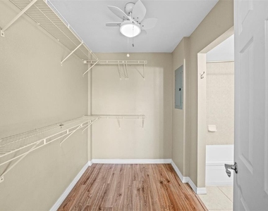 406 S Cedar Avenue - Photo Thumbnail 27