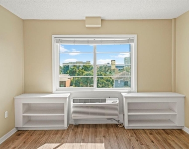 406 S Cedar Avenue - Photo Thumbnail 22