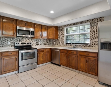 8208 La Serena Drive - Photo Thumbnail 3