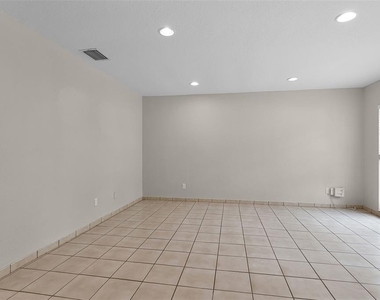 8208 La Serena Drive - Photo Thumbnail 5