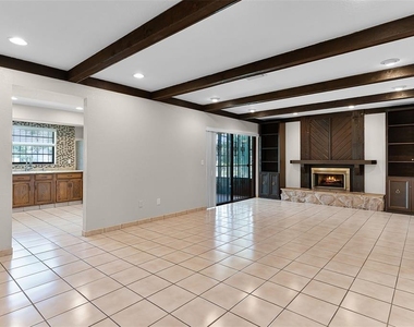8208 La Serena Drive - Photo Thumbnail 2