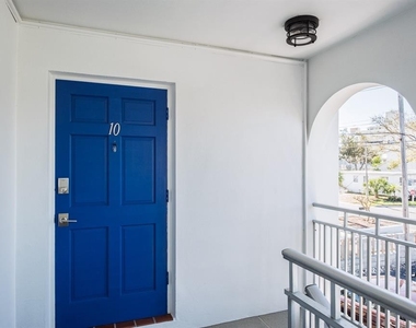 7151 Sunset Way - Photo Thumbnail 4
