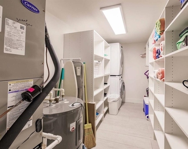 1125 W Peppertree Drive - Photo Thumbnail 31