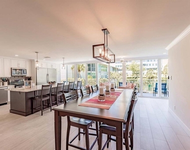 1125 W Peppertree Drive - Photo Thumbnail 6