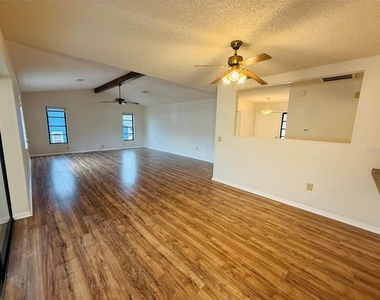 8992 Hernando Way - Photo Thumbnail 4