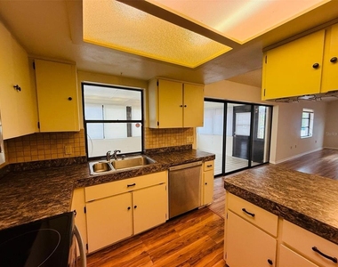 8992 Hernando Way - Photo Thumbnail 9
