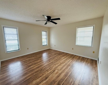 8992 Hernando Way - Photo Thumbnail 14
