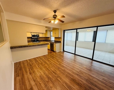 8992 Hernando Way - Photo Thumbnail 7