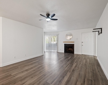 10733 Braes Bend Drive - Photo Thumbnail 8