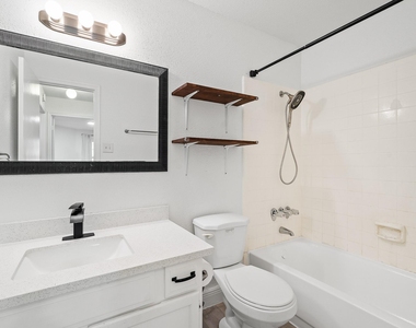 10733 Braes Bend Drive - Photo Thumbnail 24