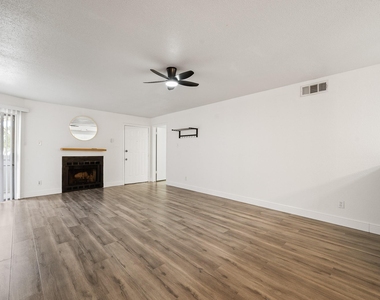 10733 Braes Bend Drive - Photo Thumbnail 10