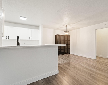 10733 Braes Bend Drive - Photo Thumbnail 11