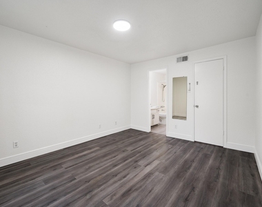 10733 Braes Bend Drive - Photo Thumbnail 25