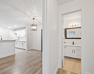 10733 Braes Bend Drive - Photo Thumbnail 23
