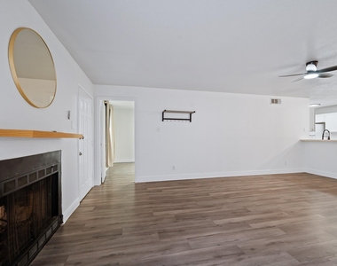 10733 Braes Bend Drive - Photo Thumbnail 7