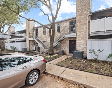 10733 Braes Bend Drive - Photo Thumbnail 1