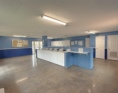 720 Michigan Court - Photo Thumbnail 16