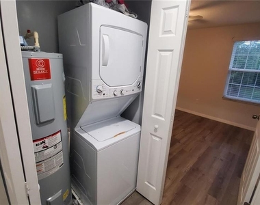 284 Gardner Lane - Photo Thumbnail 7