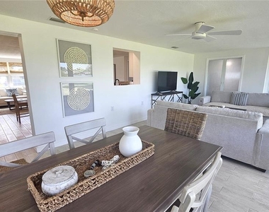 1210 S Maryknoll Road - Photo Thumbnail 23