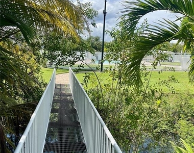 303 Coral Street - Photo Thumbnail 19