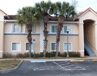 495 Las Cortes Lane - Photo Thumbnail 14