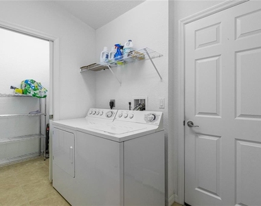 3533 Lakewood Boulevard - Photo Thumbnail 16