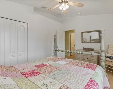 3533 Lakewood Boulevard - Photo Thumbnail 15