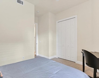 5433 46th Court W - Photo Thumbnail 23