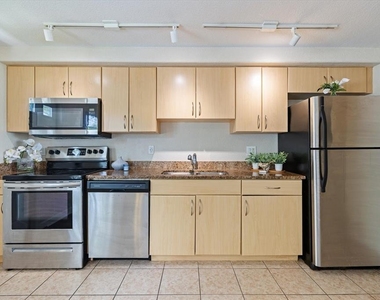 960 Highland Street - Photo Thumbnail 2
