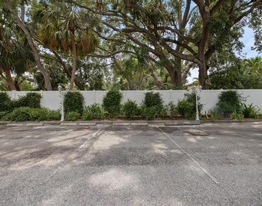 960 Highland Street - Photo Thumbnail 19