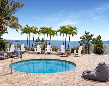 14550 River Beach Drive - Photo Thumbnail 11