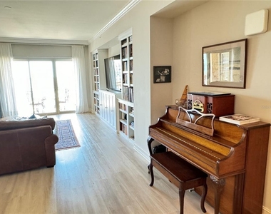1111 Ritz Carlton Drive - Photo Thumbnail 15