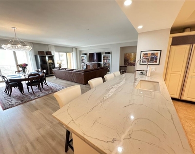 1111 Ritz Carlton Drive - Photo Thumbnail 8