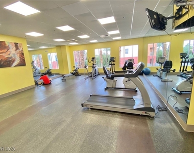 39 E Agate Avenue - Photo Thumbnail 3