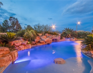 8808 Tierra Hope Court - Photo Thumbnail 2