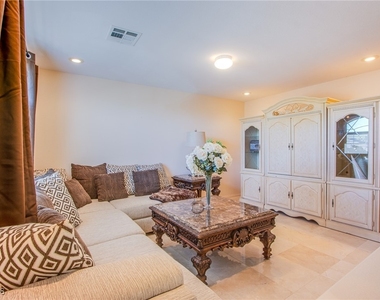 8808 Tierra Hope Court - Photo Thumbnail 19