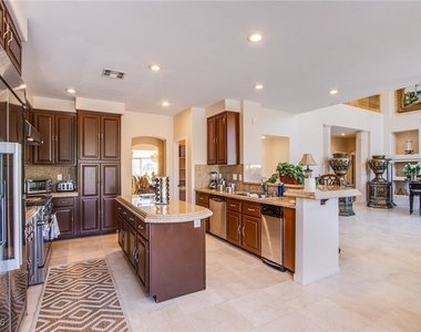 8808 Tierra Hope Court - Photo Thumbnail 13