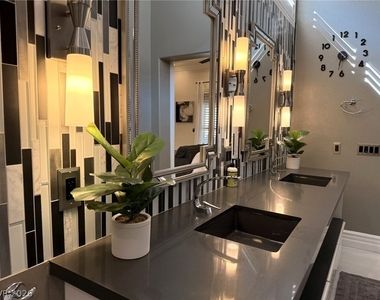 394 Highland Hills Court - Photo Thumbnail 43
