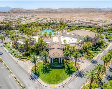394 Highland Hills Court - Photo Thumbnail 8