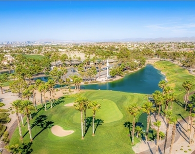 394 Highland Hills Court - Photo Thumbnail 9