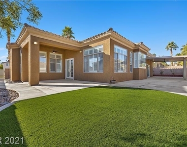 394 Highland Hills Court - Photo Thumbnail 1