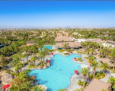 394 Highland Hills Court - Photo Thumbnail 5