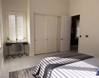 394 Highland Hills Court - Photo Thumbnail 46