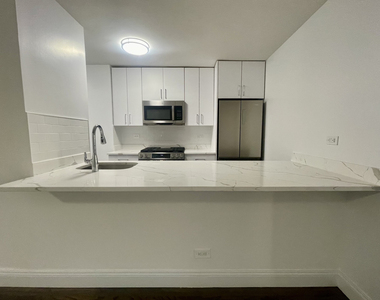 East 82nd / 2nd Ave - Photo Thumbnail 7
