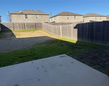812 Parkplace Ridge - Photo Thumbnail 12