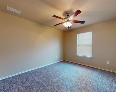 812 Parkplace Ridge - Photo Thumbnail 9