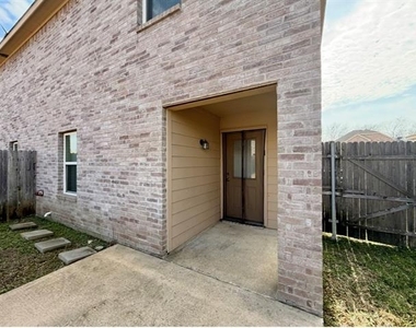 812 Parkplace Ridge - Photo Thumbnail 15