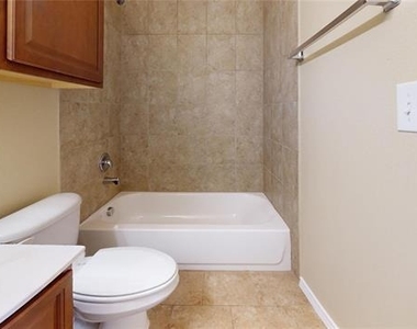 812 Parkplace Ridge - Photo Thumbnail 7